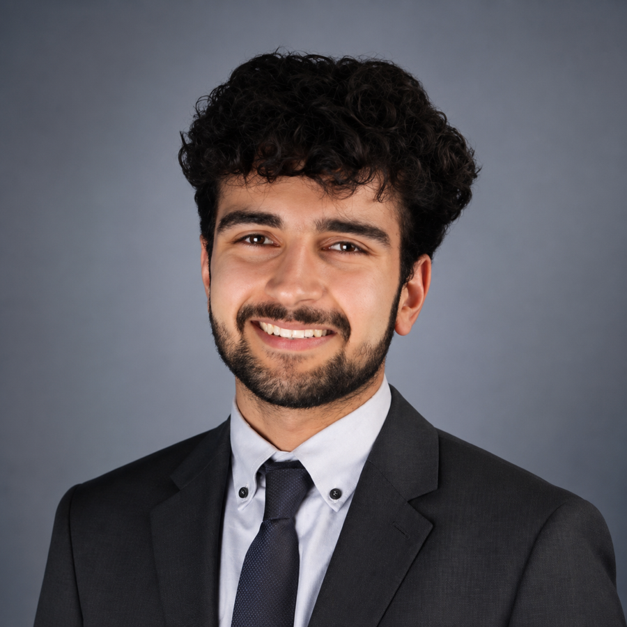 Portrait of Daniel, Algevora's founder and tutor